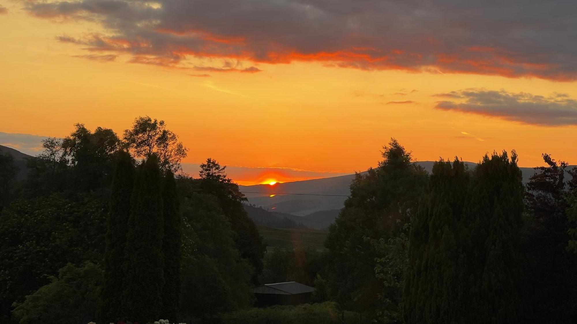 Springburn Farmhouse Bed & Breakfast Spean Bridge Exterior photo